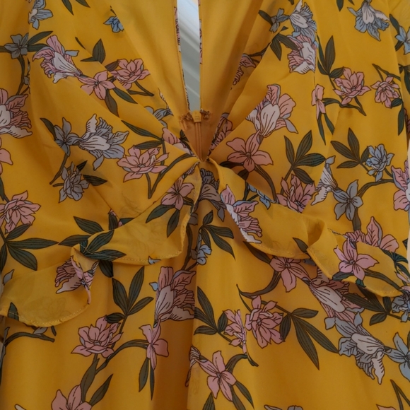 Lulu's Thrive Together Yellow Floral Print Maxi - Picture 5 of 7